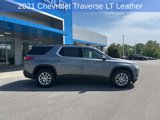 Used 2021 Chevrolet Traverse LT image 2