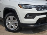 Used 2022 Jeep Compass Latitude w/ Sun and Sound Group image 3