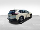 Used 2023 Nissan Rogue SV image 4