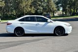 Used 2017 Toyota Camry SE image 3