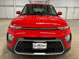 Used 2022 Kia Soul LX image 2
