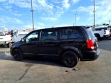 Used 2019 Dodge Grand Caravan SE image 2