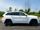 Used 2018 Jeep Grand Cherokee Altitude image 3
