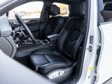 Certified 2025 Porsche Macan image 5