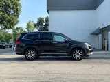 Used 2021 Honda Pilot Touring image 2