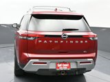 Used 2022 Nissan Pathfinder SL image 4