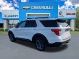 Used 2021 Ford Explorer XLT w/ Equipment Group 202A image 6