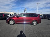 Used 2017 Chrysler Pacifica Touring-L image 2