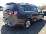 Used 2019 Chrysler Pacifica Touring-L image 4