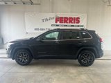 Used 2016 Jeep Cherokee Limited image 2