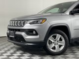 Used 2022 Jeep Compass Latitude image 4
