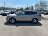 Used 2022 Cadillac XT6 Premium Luxury image 2