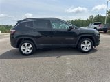 Used 2022 Jeep Compass Latitude w/ Convenience Group image 3