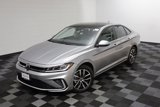 Used 2025 Volkswagen Jetta SE image 2