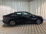 Used 2021 Volkswagen Jetta SE image 3