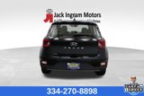 Used 2023 Hyundai Venue SEL image 4