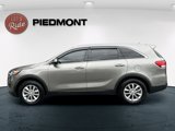Used 2018 Kia Sorento LX image 4