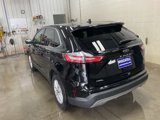 Used 2023 Ford Edge SEL w/ Convenience Package image 3