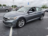 Used 2024 Volkswagen Jetta SE image 3