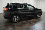 Used 2019 Jeep Cherokee Limited w/ Luxury Group image 4