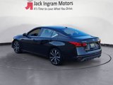 Certified 2021 Nissan Altima 2.5 SR image 3
