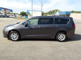 Used 2022 Chrysler Voyager LX image 2