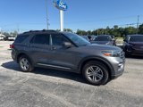 Used 2022 Ford Explorer XLT w/ Equipment Group 202A image 5