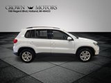 Used 2016 Volkswagen Tiguan S image 2