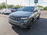Used 2017 Jeep Grand Cherokee Altitude image 3