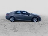 Used 2018 Toyota Camry XLE image 2