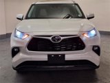 Used 2022 Toyota Highlander XLE image 2