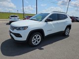 New 2025 Jeep Compass Latitude image 2