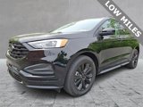 Used 2023 Ford Edge SE w/ Black Appearance Package image 3