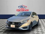 Used 2023 Nissan Versa SV image 3