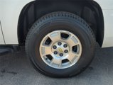 Used 2008 Chevrolet Suburban LT w/ LT Preferred Equipment Group image 2