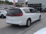 Used 2022 Chrysler Pacifica Touring-L image 6