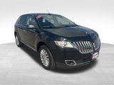 Used 2012 Lincoln MKX FWD image 3