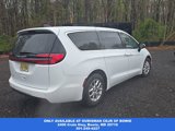 Certified 2023 Chrysler Pacifica Touring-L image 4