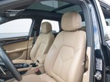 Certified 2024 Porsche Macan image 5