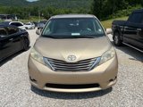 Used 2011 Toyota Sienna XLE image 2