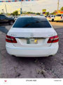Used 2010 Mercedes-Benz E 350 4MATIC Sedan image 4