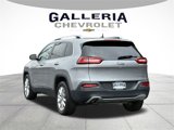 Used 2017 Jeep Cherokee Limited image 4
