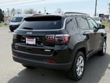 Used 2024 Jeep Compass Latitude image 3
