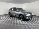 Used 2017 Nissan Rogue SL image 2
