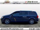 Used 2014 Dodge Grand Caravan SXT image 2
