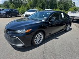 Used 2022 Toyota Camry LE image 3