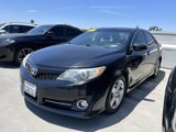 Used 2014 Toyota Camry SE image 2