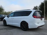 New 2025 Chrysler Pacifica Limited w/ Uconnect Theater Family Group image 4