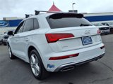 Used 2021 Audi Q5 e Premium w/ Convenience Package image 3