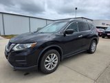 Used 2018 Nissan Rogue SV w/ Sun & Sound Touring Package image 3